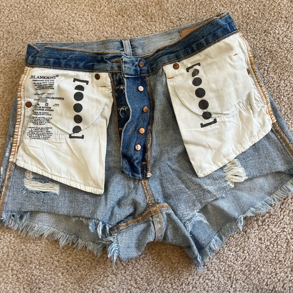 BlankNYC denim short in size 25 - Picture 2 of 4